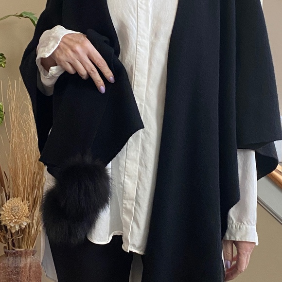 Mitchie's Fox Fur Wool Cape Wrap Poncho Black O/S - Picture 8 of 14